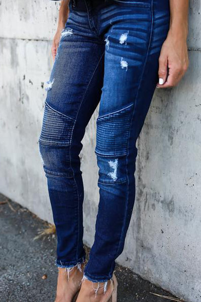 Calça Jeans Slim com Detalhes